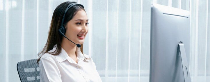 customer-service-1498844184-3 customer-service-1498844184-3